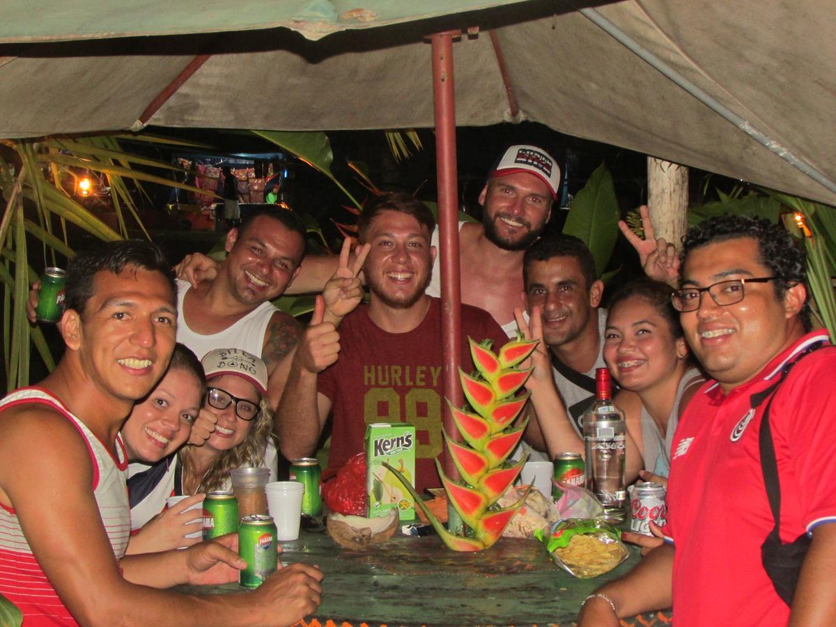 Coconut Hostel Bocas Town Exterior foto