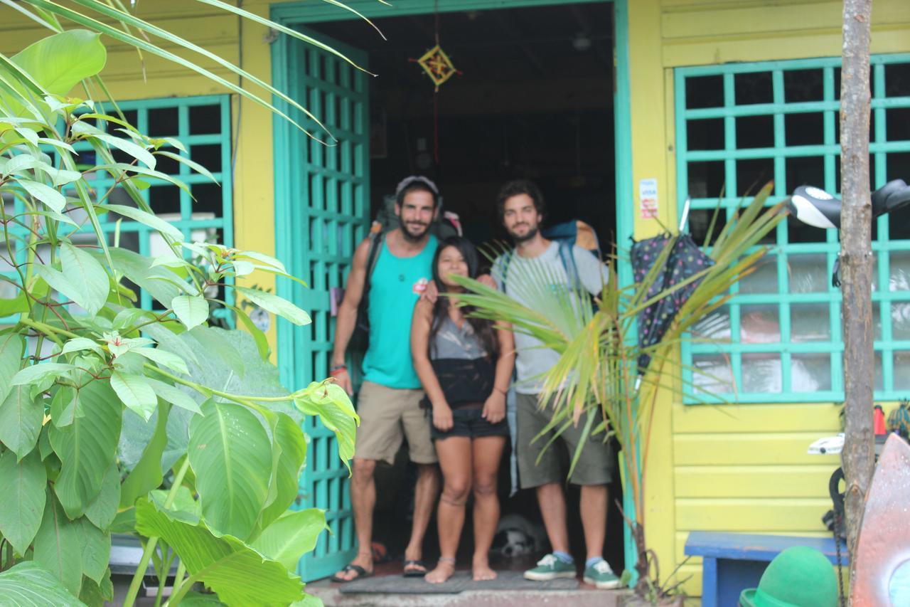 Coconut Hostel Bocas Town Exterior foto